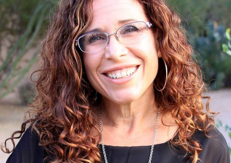092: Elevate Your Brand with Rachel Thomas